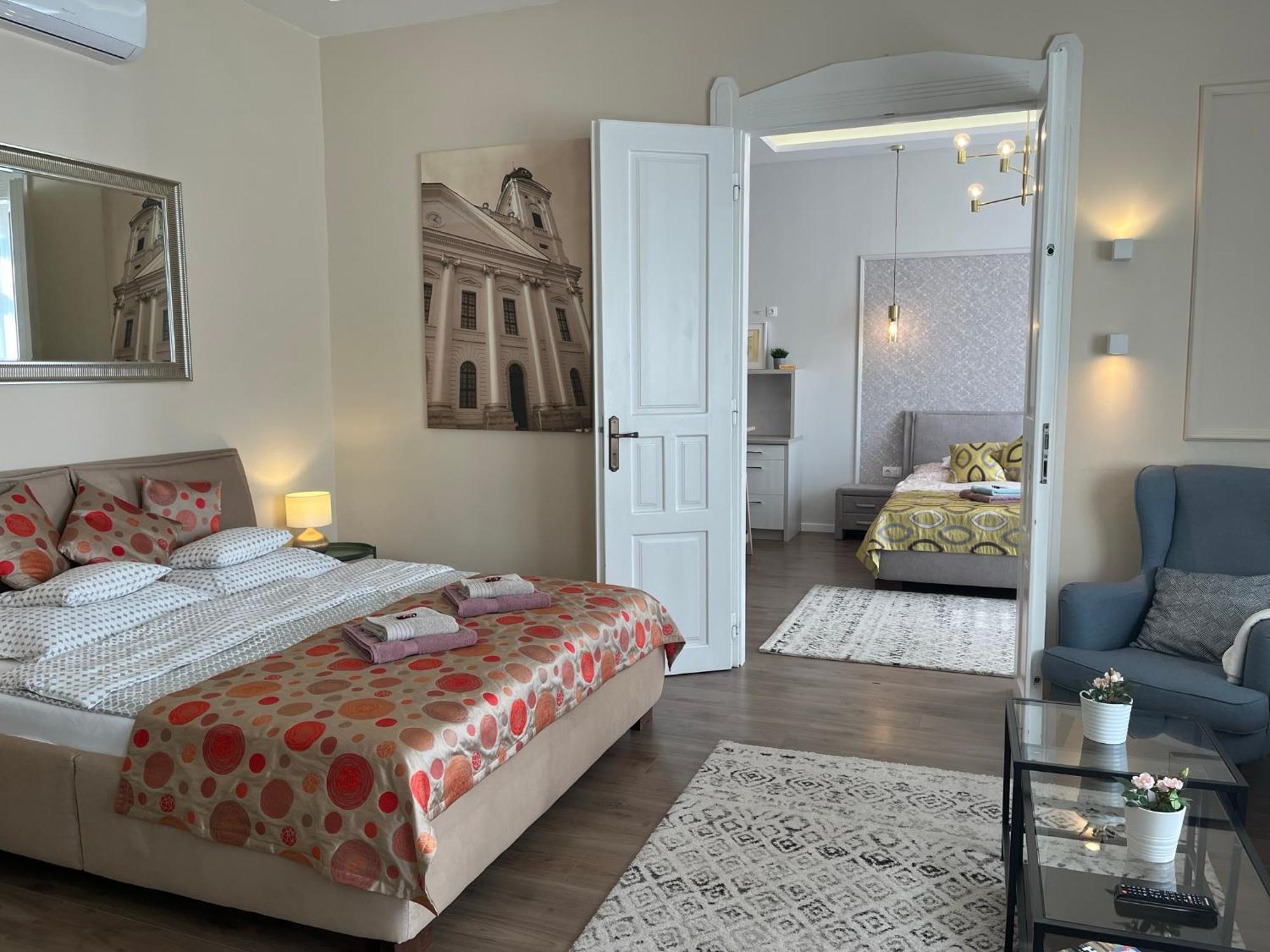 Visit Debrecen Apartman Ngoại thất bức ảnh